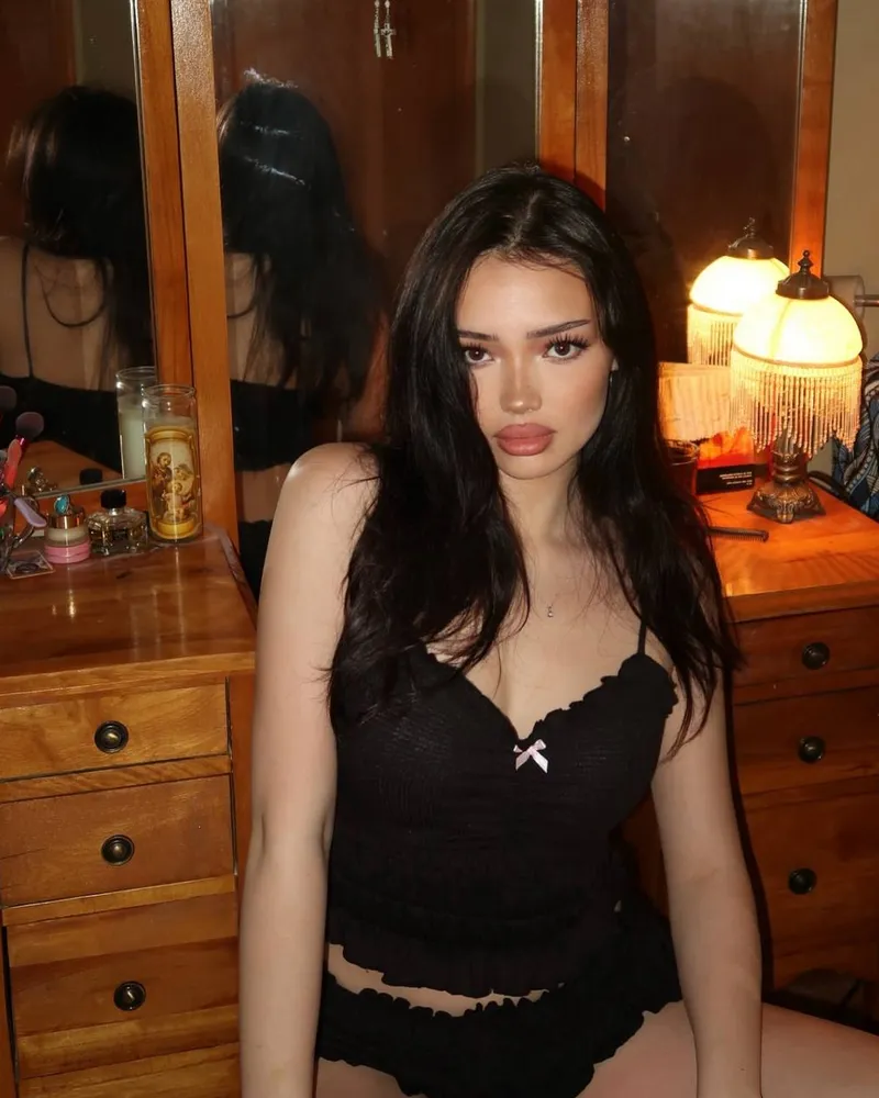 istanbulescdrkcn Cemre-escort üniversiteli istanbulescdrkcn Cemre-escort İstanbul Escort Galeri Görseli 1 - üniversiteli